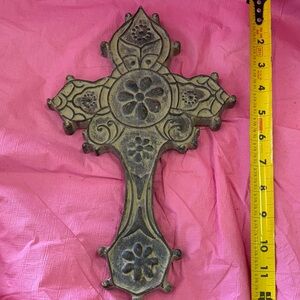Antique Style Gold Wall Cross Decor